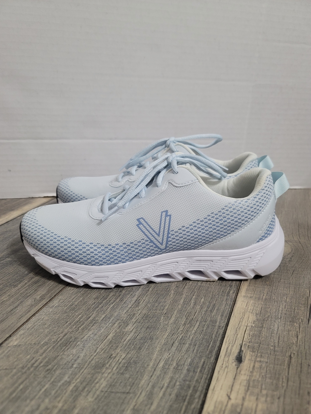 Vionic Priscilla Mesh Women's Athletic Lace Up Walking Sneakers Ice Blue Sz 8.5